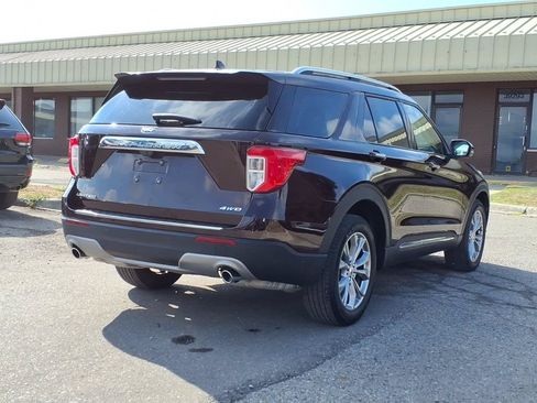 Used 2023 Ford Explorer Limited w/ Equipment Group 301A AWD/4WD image 5