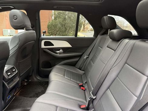 Used 2024 Mercedes-Benz GLE 350 4MATIC w/ Panoramic Roof image 15