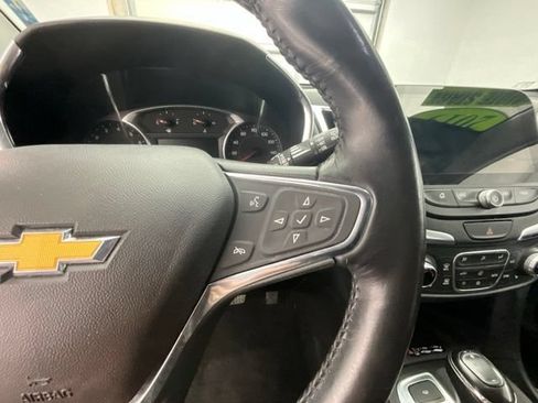 Used 2019 Chevrolet Equinox Premier FWD image 18