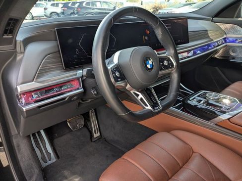Used 2024 BMW 760i xDrive w/ Executive Package image 10