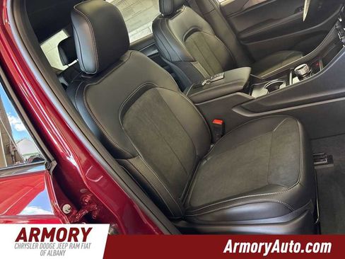 New 2025 Jeep Grand Cherokee L Altitude image 41