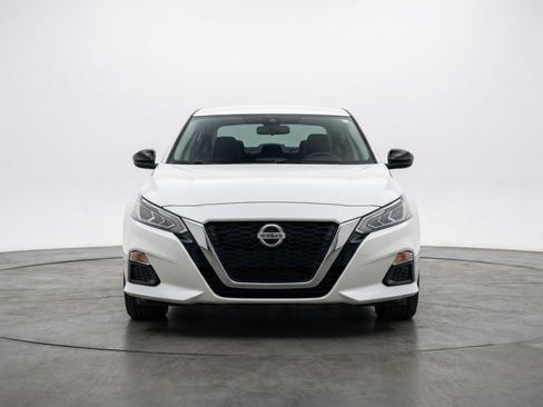 Used 2025 Nissan Altima 2.5 SV image 2