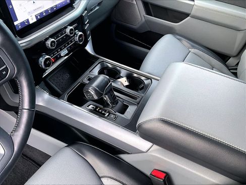 Used 2023 Ford F150 Lariat w/ Max Trailer Tow Package image 20