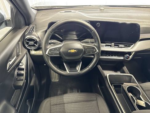 Certified 2025 Chevrolet Equinox LT FWD image 14
