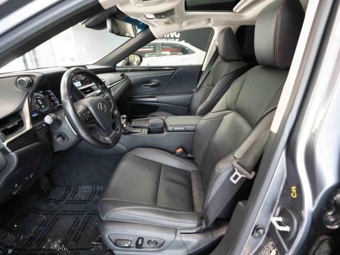 Used 2019 Lexus ES 300h w/ Premium Package FWD image 9