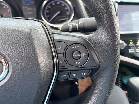 Used 2019 Toyota Camry LE FWD image 34
