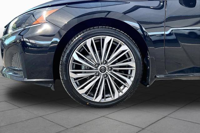 Certified 2023 Nissan Altima 2.5 SL AWD/4WD image 11
