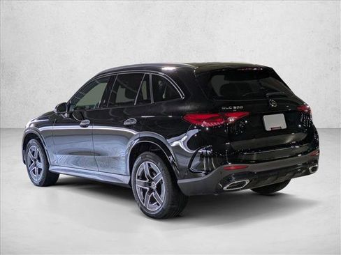 Certified 2025 Mercedes-Benz GLC 300 image 11