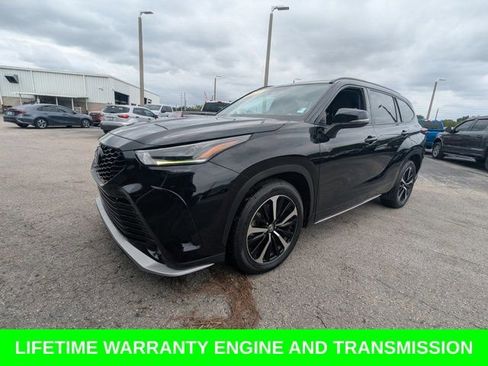 Used 2022 Toyota Highlander XSE AWD/4WD image 9