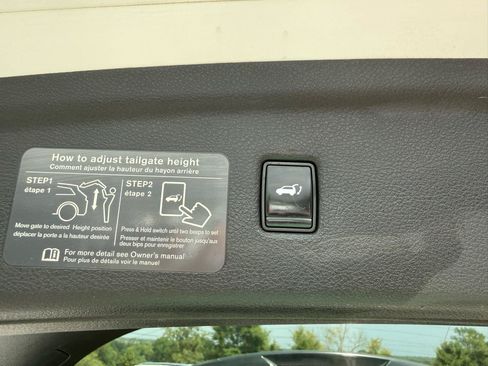 Used 2019 INFINITI QX50 Luxe FWD image 20