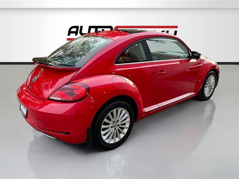 Used 2019 Volkswagen Beetle 2.0T SE image 7