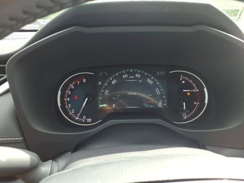 Used 2025 Toyota RAV4 XLE Premium AWD/4WD image 19