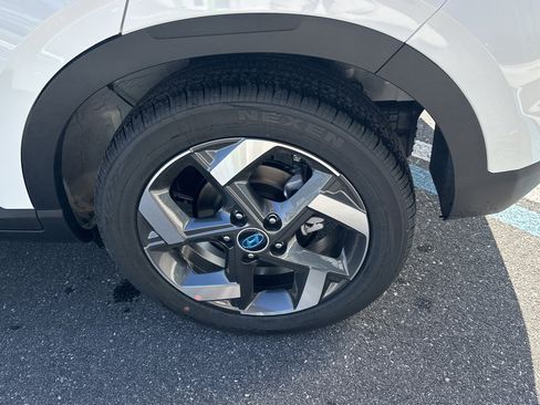 New 2026 Hyundai Venue SEL FWD image 10