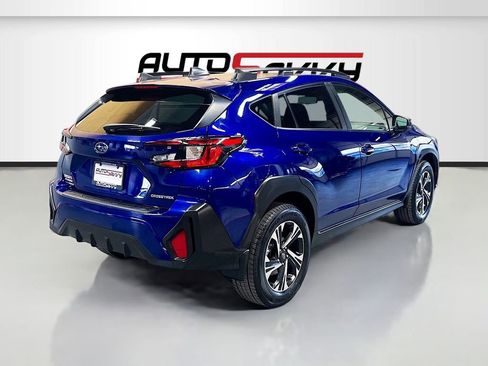 Used 2024 Subaru Crosstrek 2.0i Premium AWD/4WD image 7