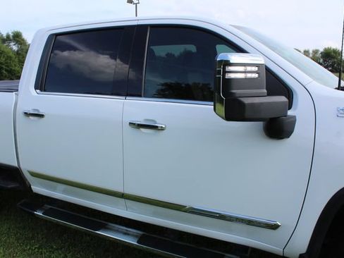 Used 2024 Chevrolet Silverado 2500 High Country w/ Z71 Off-Road Package AWD/4WD image 7