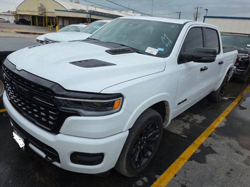 Used 2025 RAM 1500 Limited AWD/4WD image 5