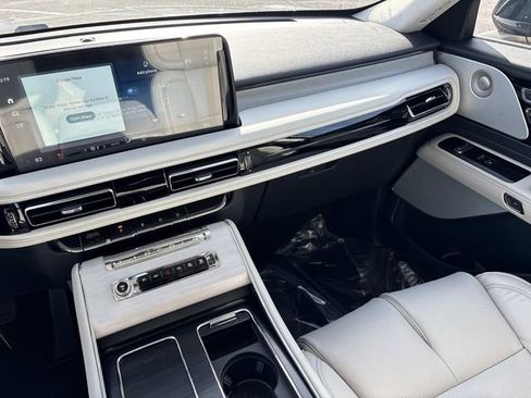 New 2026 Lincoln Aviator Reserve image 15