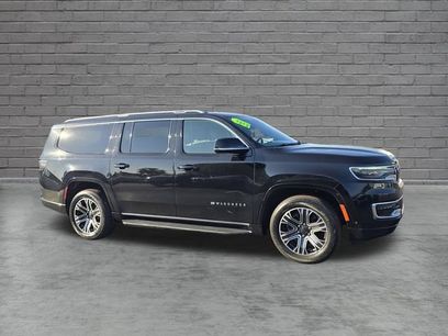 Used 2024 Jeep Wagoneer L Series II w/ Flexible Seating Group