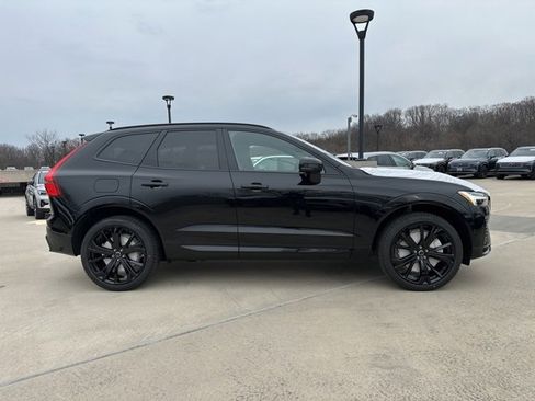 New 2026 Volvo XC60 T8 Ultra w/ Climate Package image 8