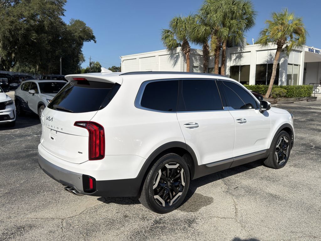 Certified 2023 Kia Telluride S w/ S Sunroof Package AWD/4WD image 5