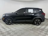 Used 2024 Kia Seltos EX image 3