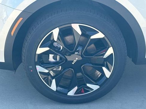 New 2026 Kia Sorento EX w/ EX Premium Package FWD image 4