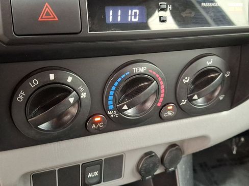 Used 2012 Toyota Tacoma 4x4 Access Cab image 19