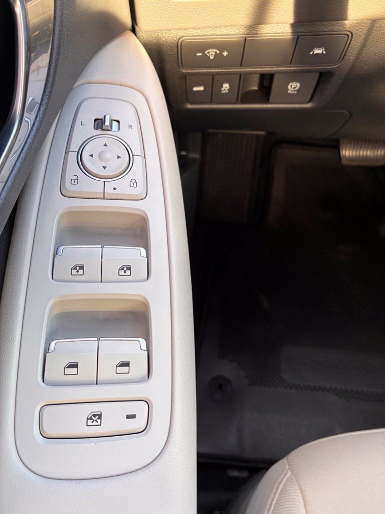 Used 2023 Hyundai Sonata SEL FWD image 28