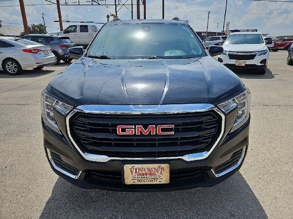Used 2023 GMC Terrain SLE w/ Driver Convenience Package FWD image 12