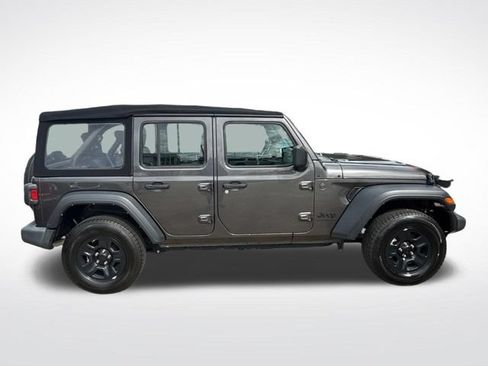 Used 2024 Jeep Wrangler Unlimited Sport AWD/4WD image 12