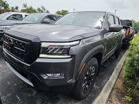 Used 2024 Nissan Frontier Pro-X image 2