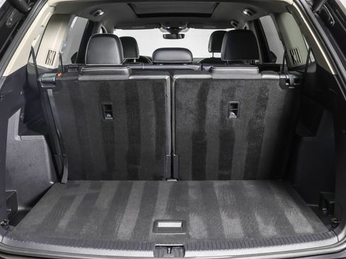 Used 2024 Volkswagen Atlas SEL Premium R-Line image 43