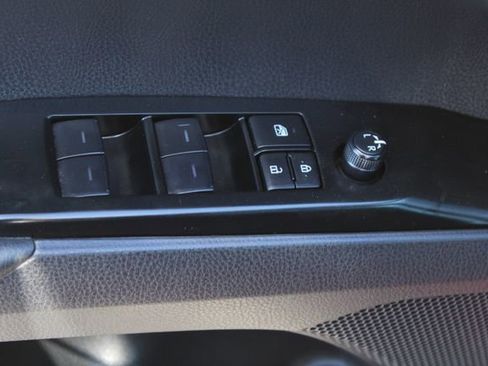 Used 2026 Toyota Camry Hybrid FWD image 11