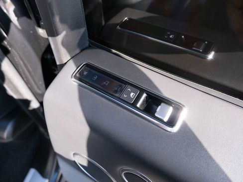 Used 2019 Land Rover Range Rover Autobiography image 32