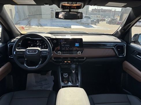 Used 2025 GMC Canyon AT4 w/ Technology Plus Package image 20