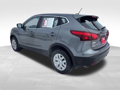 Used 2017 Nissan Rogue Sport S image 5