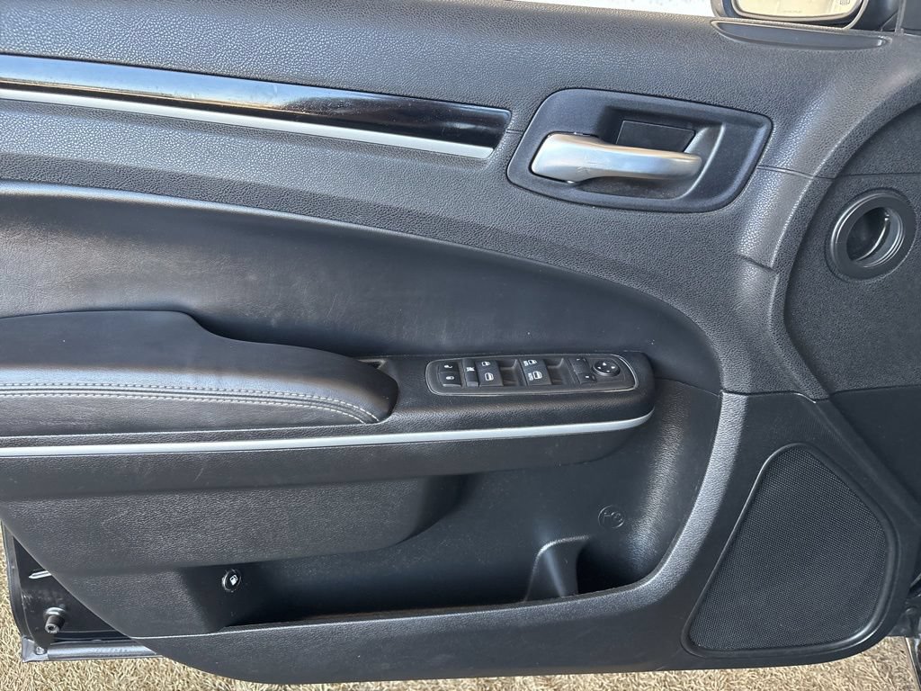 Used 2022 Chrysler 300 S RWD image 11
