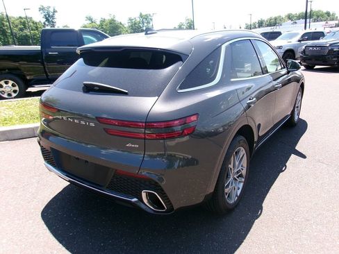 Used 2025 Genesis GV70 2.5T AWD/4WD image 3