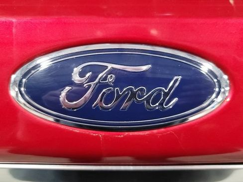 Used 2022 Ford Explorer Platinum w/ Equipment Group 601A AWD/4WD image 34