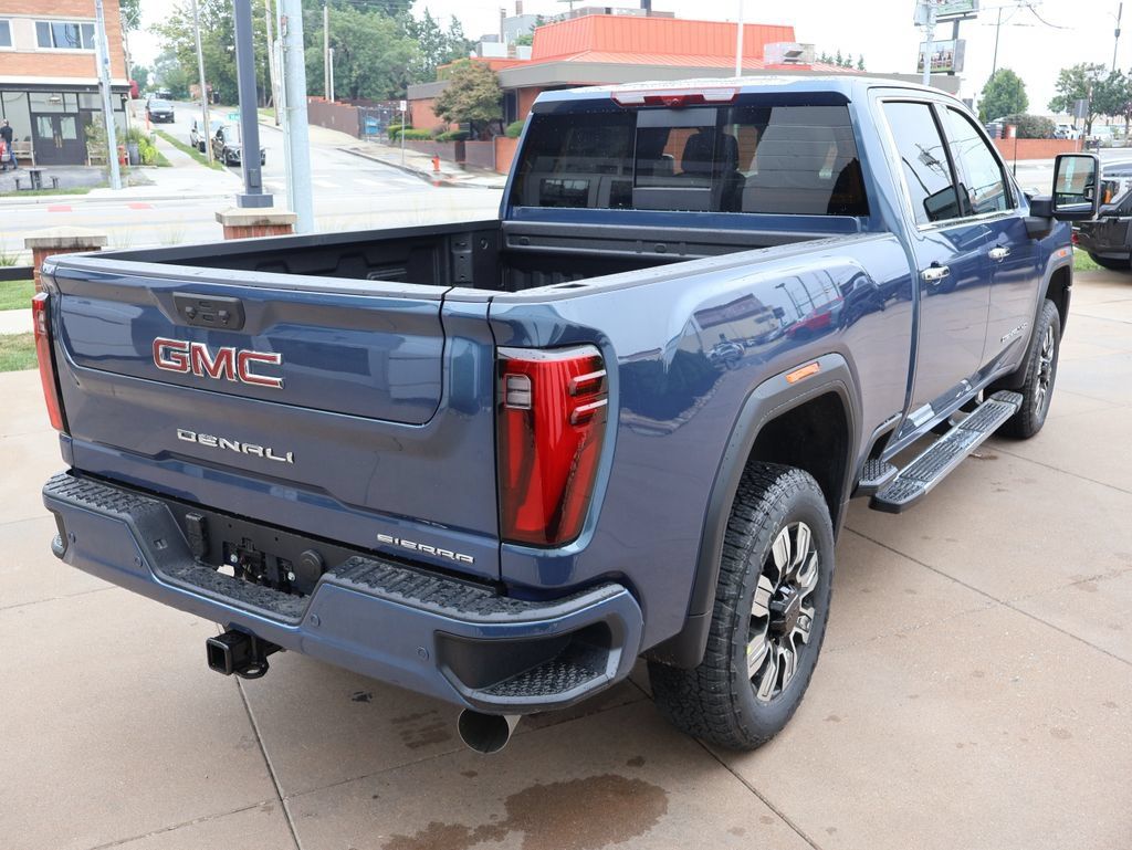New 2026 GMC Sierra 2500 Denali w/ Denali Reserve Package AWD/4WD image 6