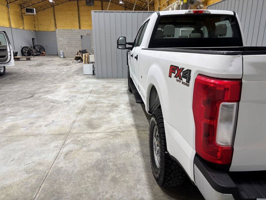 Used 2019 Ford F250 XL w/ Power Equipment Group AWD/4WD image 9