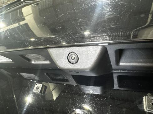 Used 2025 Jeep Grand Cherokee Altitude AWD/4WD image 25