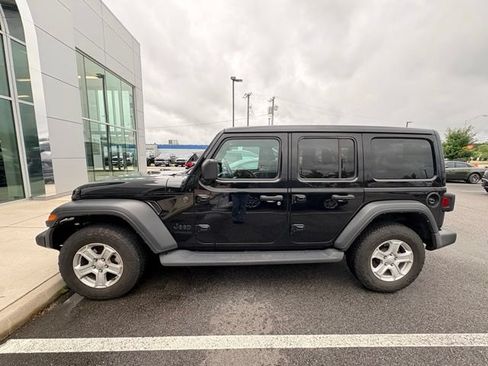 Used 2022 Jeep Wrangler Unlimited Sport w/ Sun And Sound Package AWD/4WD image 2