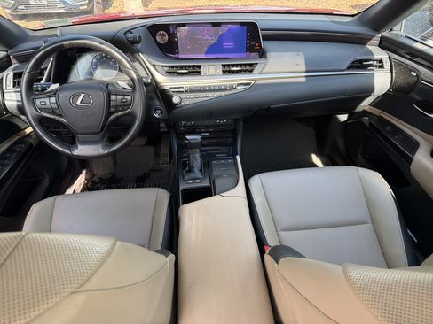 Used 2021 Lexus ES 300h w/ Premium Package FWD image 33