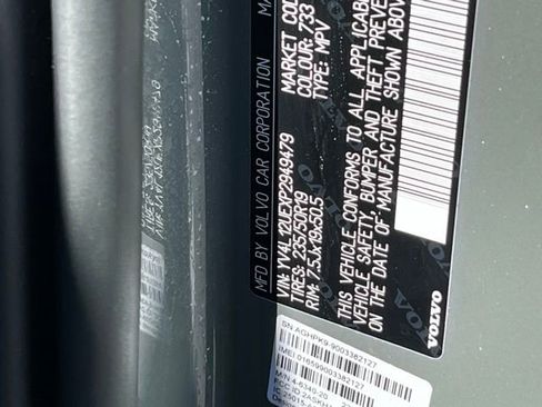 Used 2023 Volvo XC40 B5 Plus w/ Driver Assist Package image 37