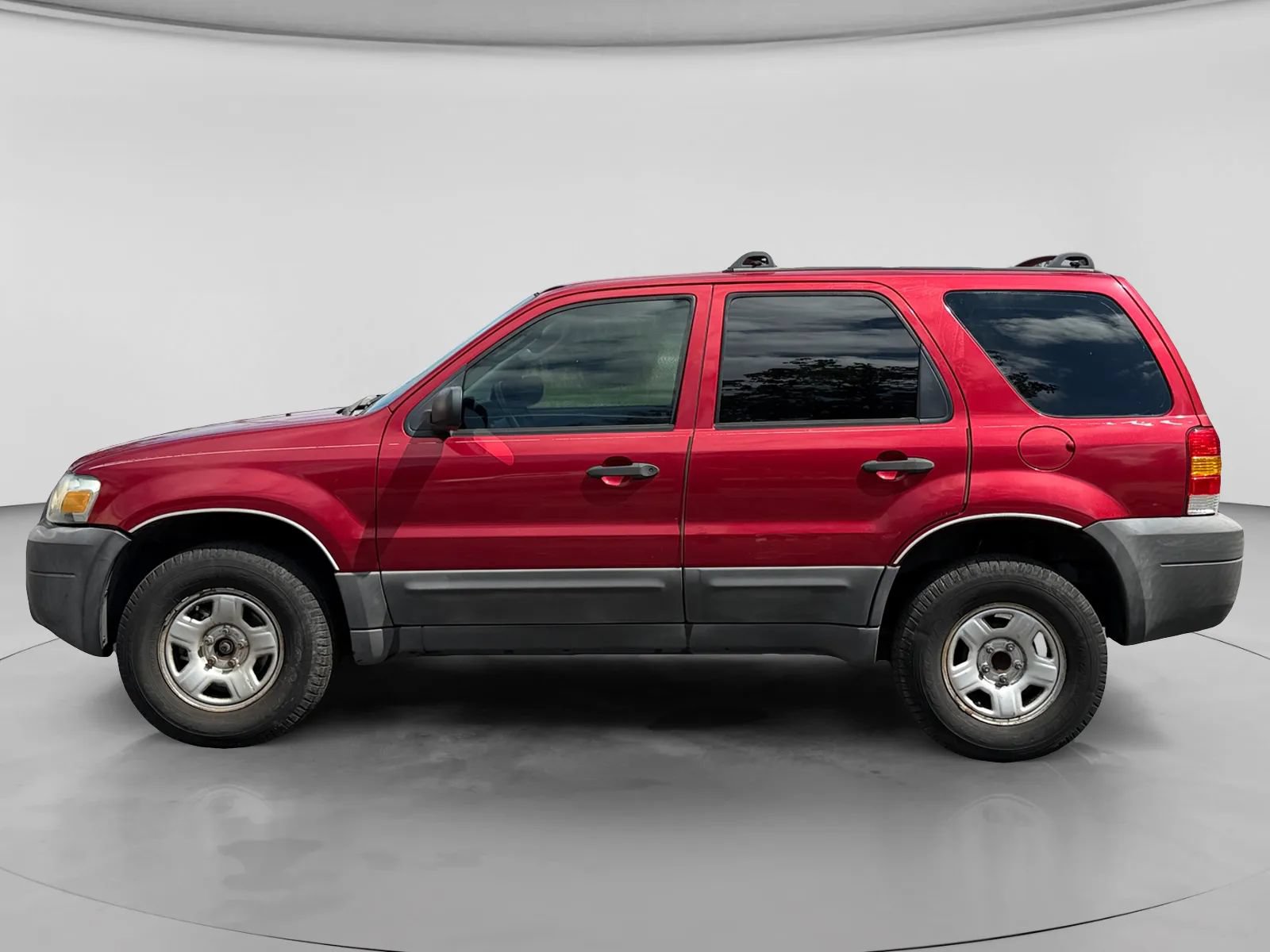 Used 2007 Ford Escape XLS FWD image 2