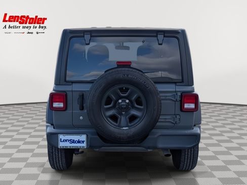 Used 2021 Jeep Wrangler Sport image 4