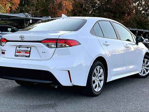 Used 2024 Toyota Corolla LE image 12