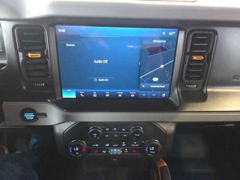 Used 2021 Ford Bronco Badlands image 25