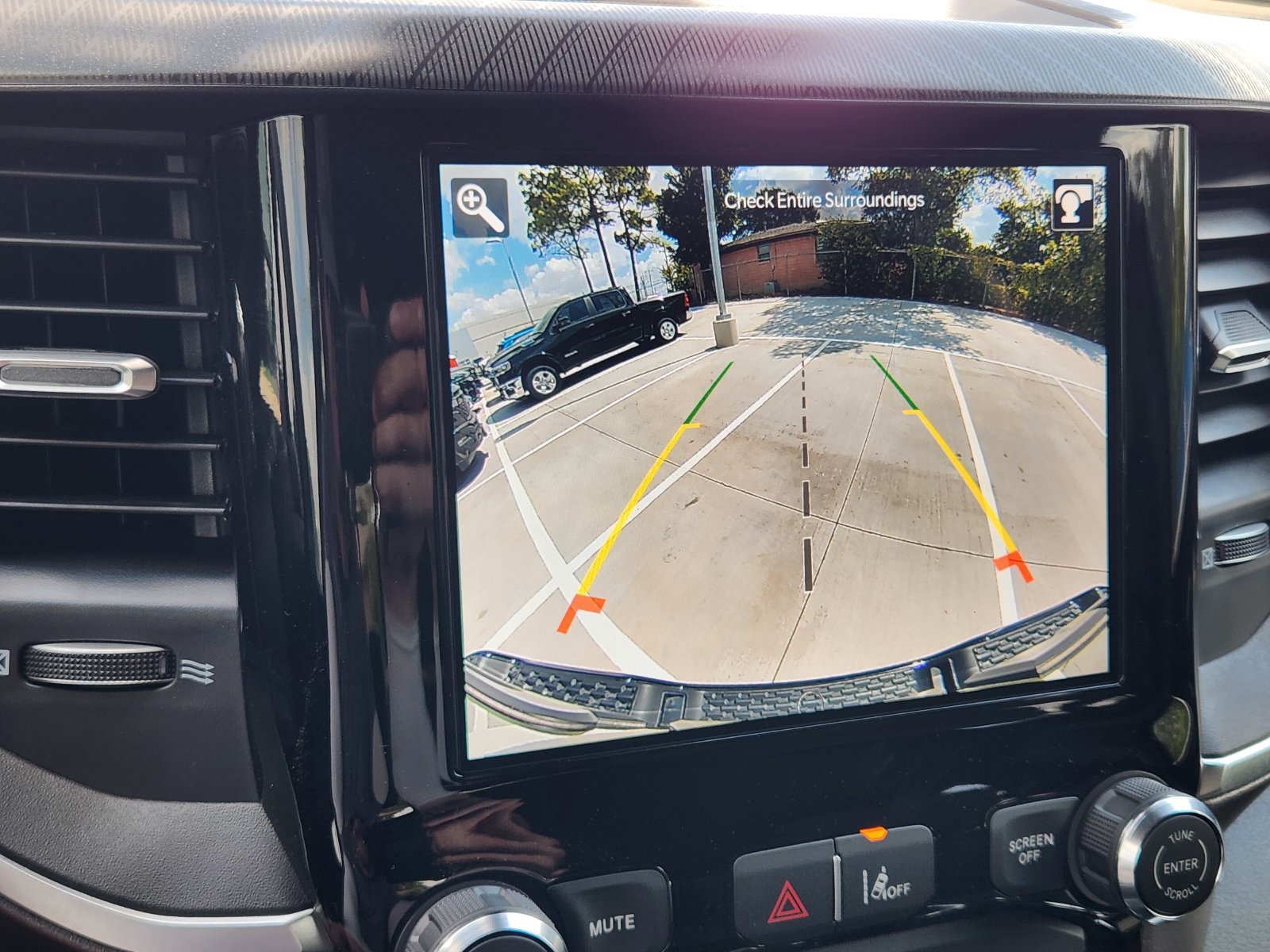 New 2026 RAM 1500 Express AWD/4WD image 17